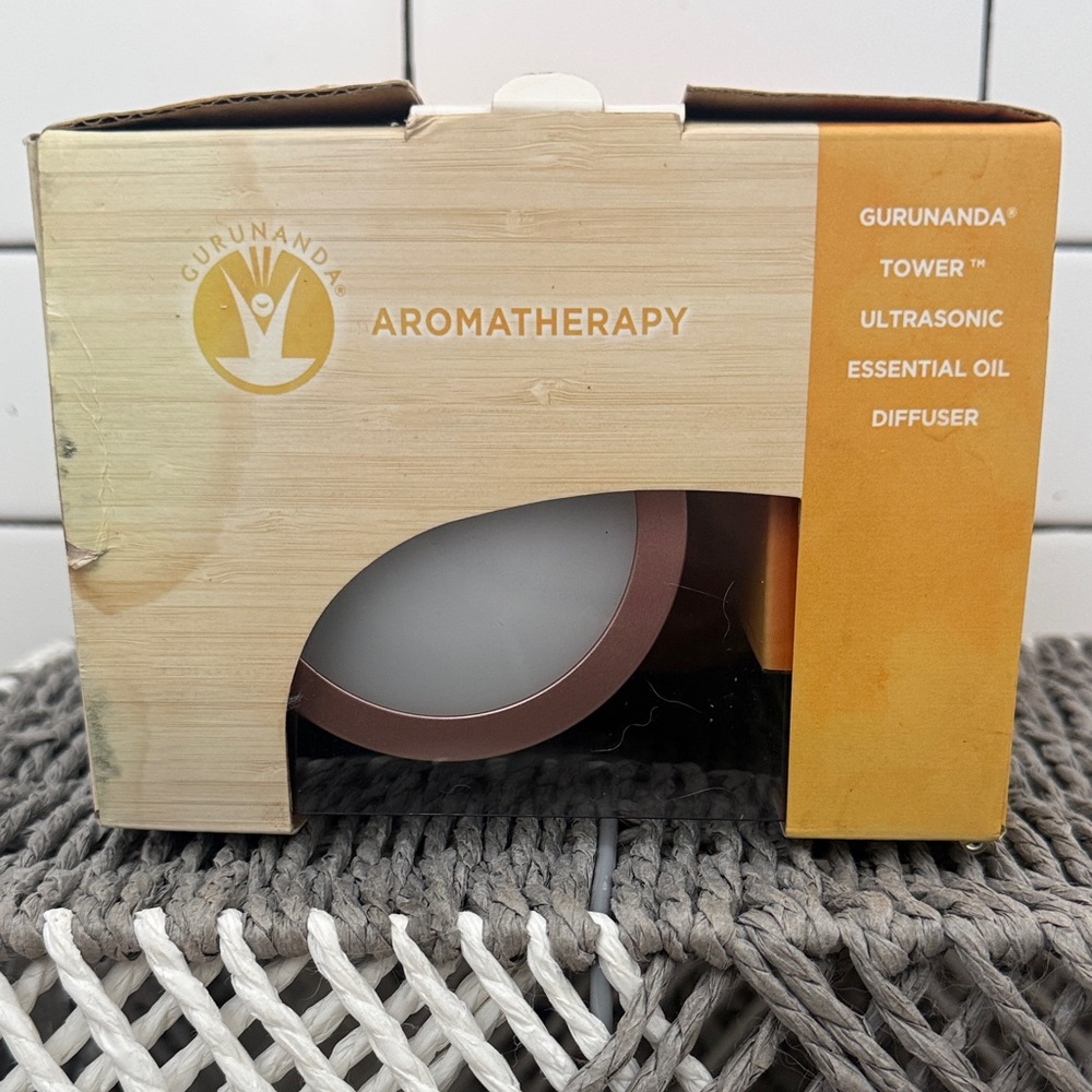 GuruNanda Rose Gold Tower Ultrasonic Essential Oil Diffuser Set NIB - Picture 6 of 9